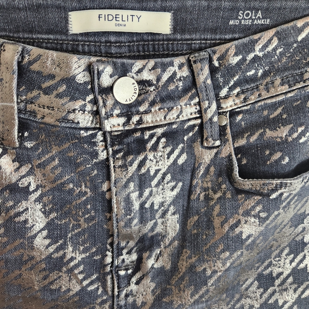 Fidelity Denim Sola Metallic Mid Rise Ankle Pants Silver Fox 26 - Picture 3 of 9